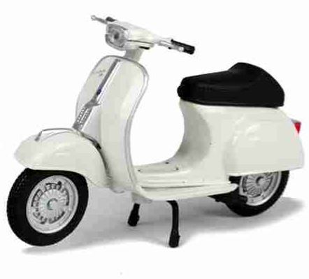 Vespa 50 Special 1969 1:18 Maisto White Metal Motorcycle Miniature Collection