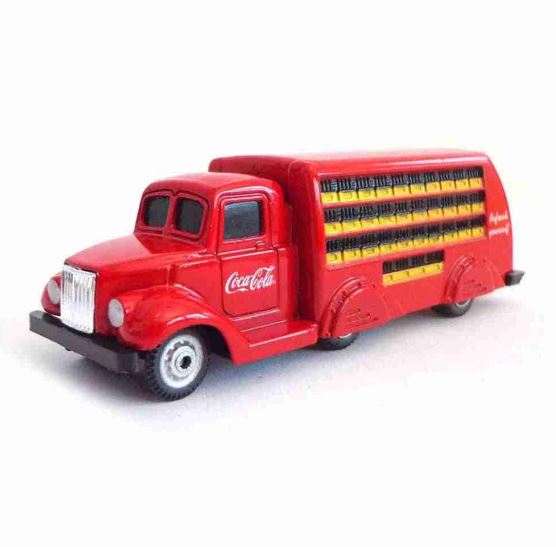 1937 Coca-Cola Bottle Truck 1:87 Motor City Classics Miniature Coke Collection