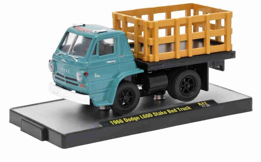 Dodge L600 Stake Bed Truck 1966 Auto-trucks 1:64 M2 Machines Miniature Figure