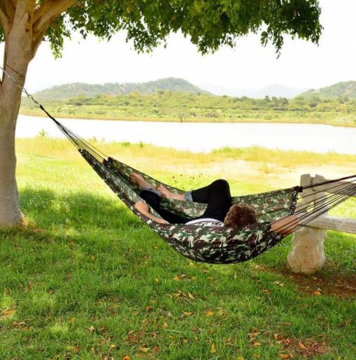 army hängematte 2 Waterproof Nylon Camping Sleeping Hammock 7 ft by 6 ft Army Pattern Brazilian